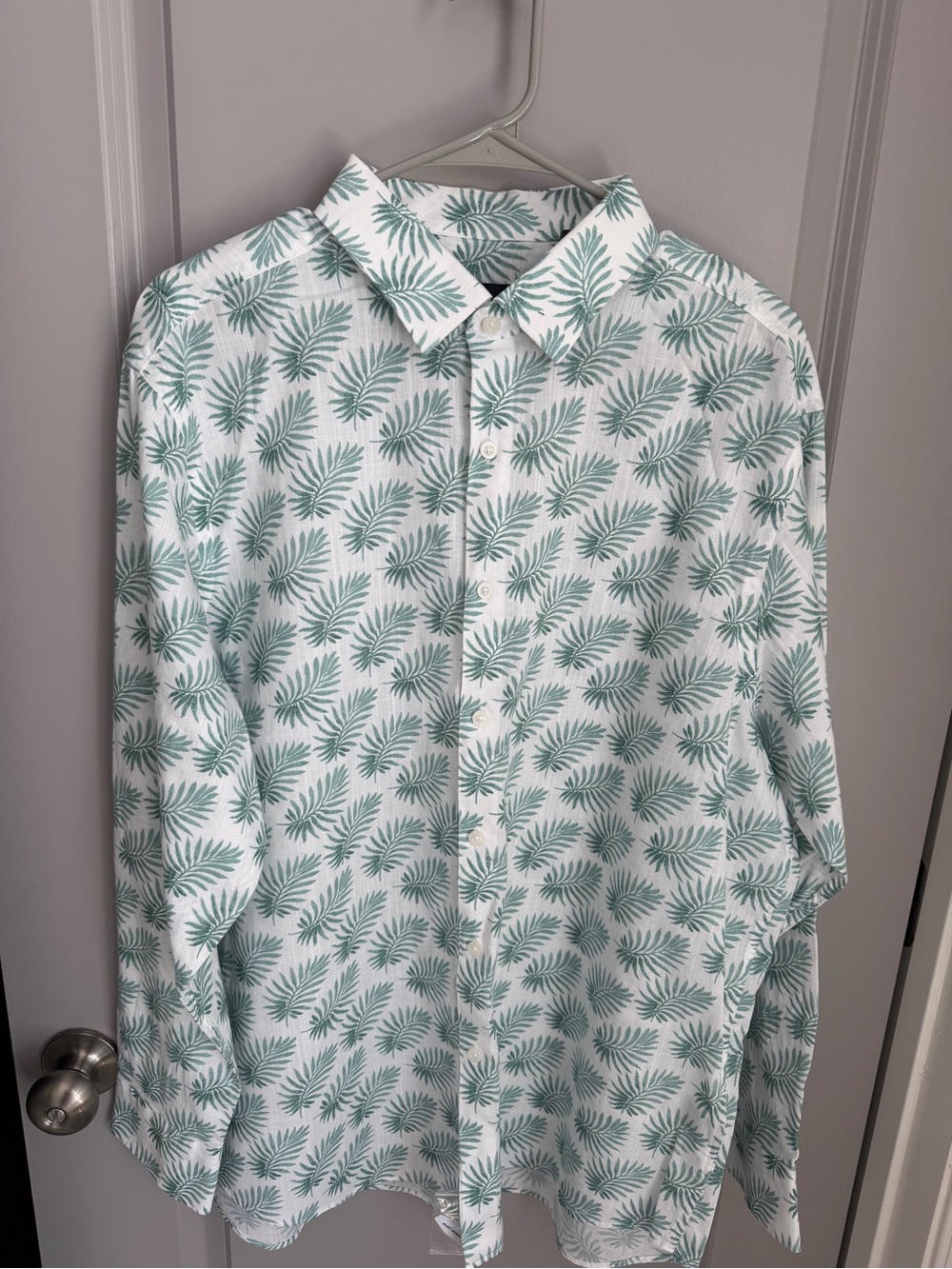 Hart Schaffner Marx White Shirt with Teal Leaf Print